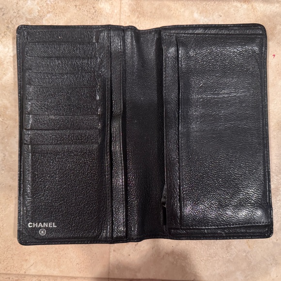 CHANEL black caviar leather wallet - Picture 2 of 7